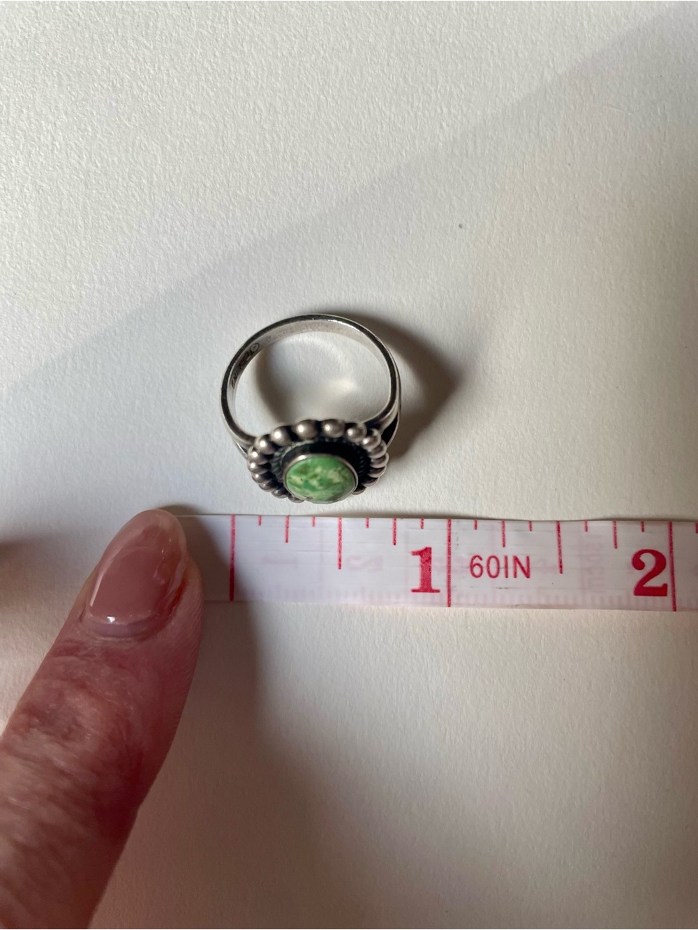 Vintage Navajo Sterling Silver Green Turquoise Split Shank Statement Ring - Picture 5 of 6